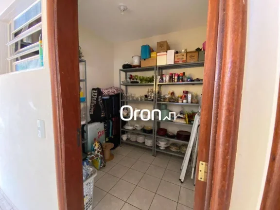 Imagem Casa com 4 dormitórios à venda, 188 m² por R$ 1.350.000,00 - Jardim América - Goiânia/GO