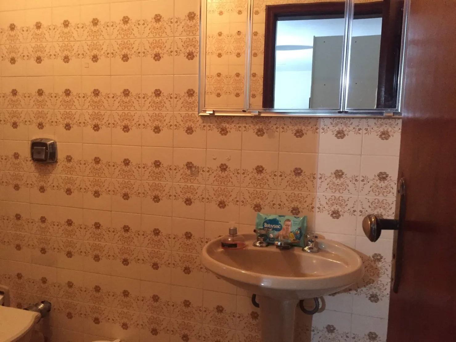 Imagem Casa à venda 2 Quartos, 2 Suites, 2 Vagas, 250M², Jardim Santa Luzia, Pindamonhangaba - SP