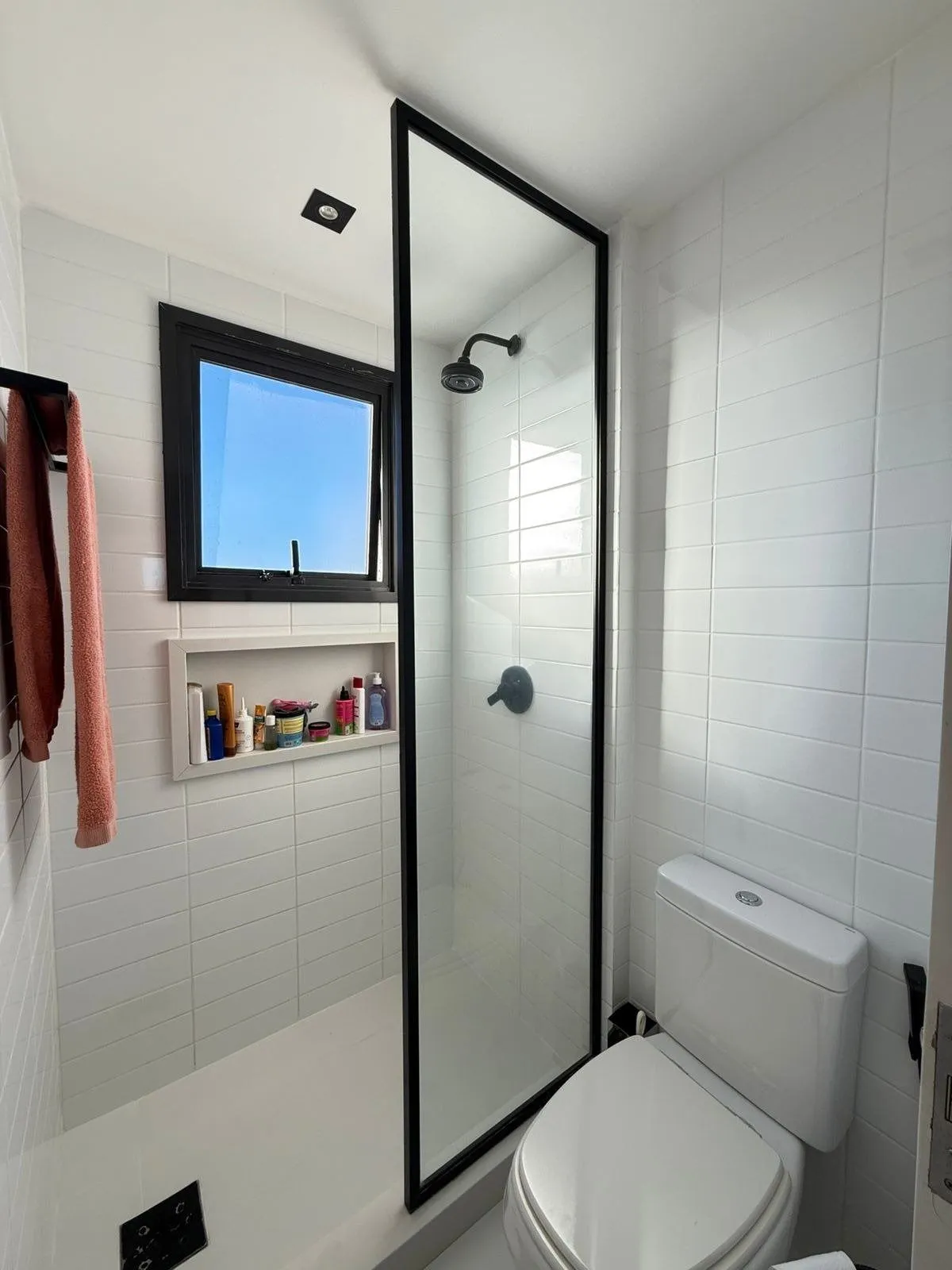 Imagem Apartamento com 2 dormitórios, suíte e churrasqueira.