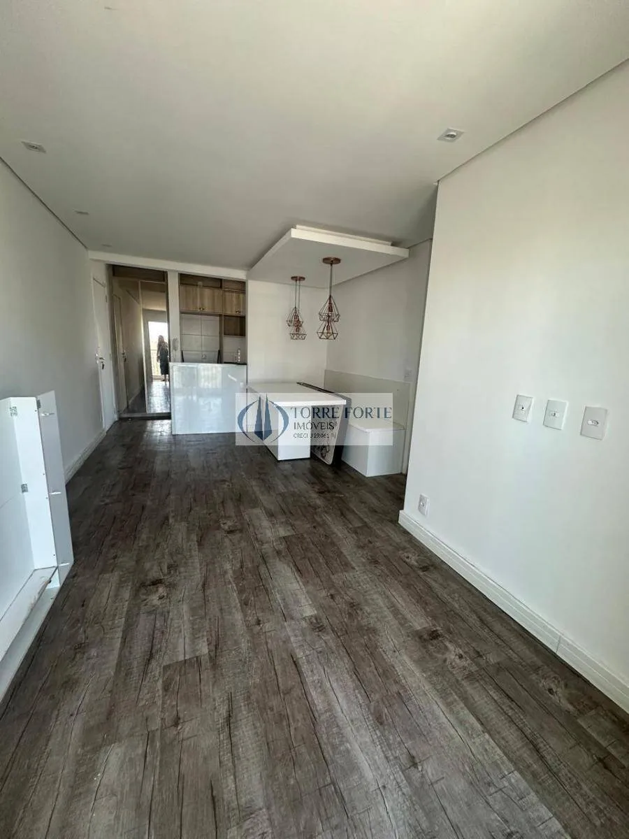 Imagem Lindo Apartamento com 3 dormitórios na Vila Ema