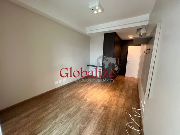 Imagem Apartamento à Venda com 2 Dormitórios e 1 Vaga no Bairro da Ponta da Praia em Santos por R$ 1.575.000,00