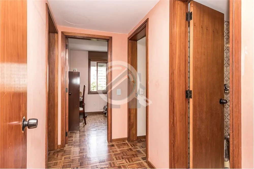 Imagem Apartamento amplo, com 151 m² de área útil com 3 dormitórios, sendo 1 suítes, banheiro social, ...