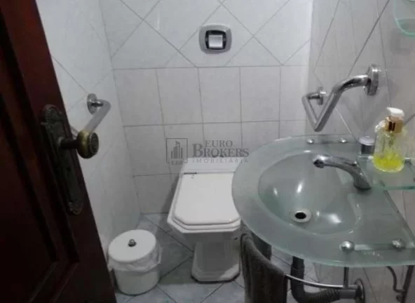 Imagem Grande casa de esquina no centro de Balneário Camboriú.