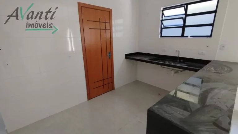 Imagem Casa Sobreposta Baixa 3 Dormitórios no Embaré - Santos | Avanti Imóveis