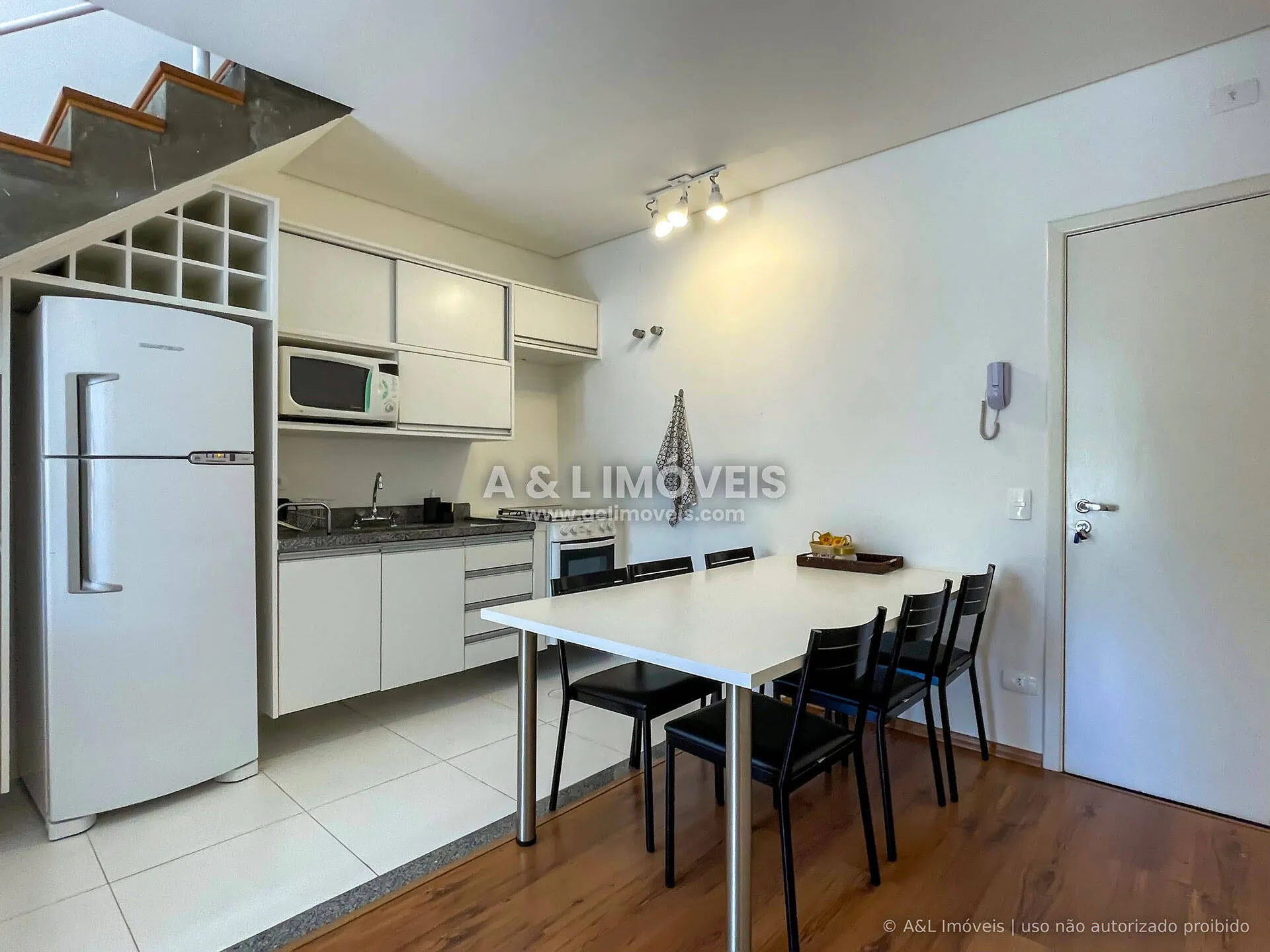 Imagem Apartamento Duplex em Campos do Jordão | Capivari, 87 m², Mobiliado