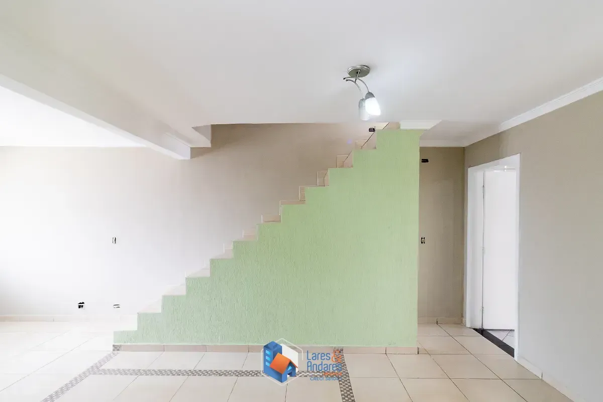 Imagem Sobrado para venda em Brasilândia com 3 quartos, sendo 3 suítes, 245m²