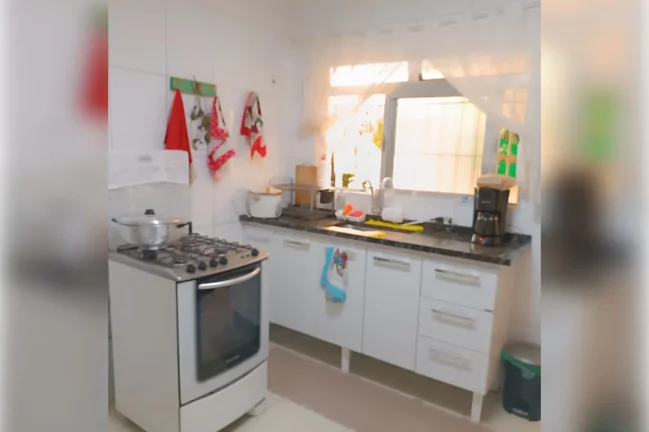 Imagem EXCELENTE SOBRADO REFORMADO - 3 dorms (1 suíte) garagem para 3 carros, no Jardim São Judas Tadeu!