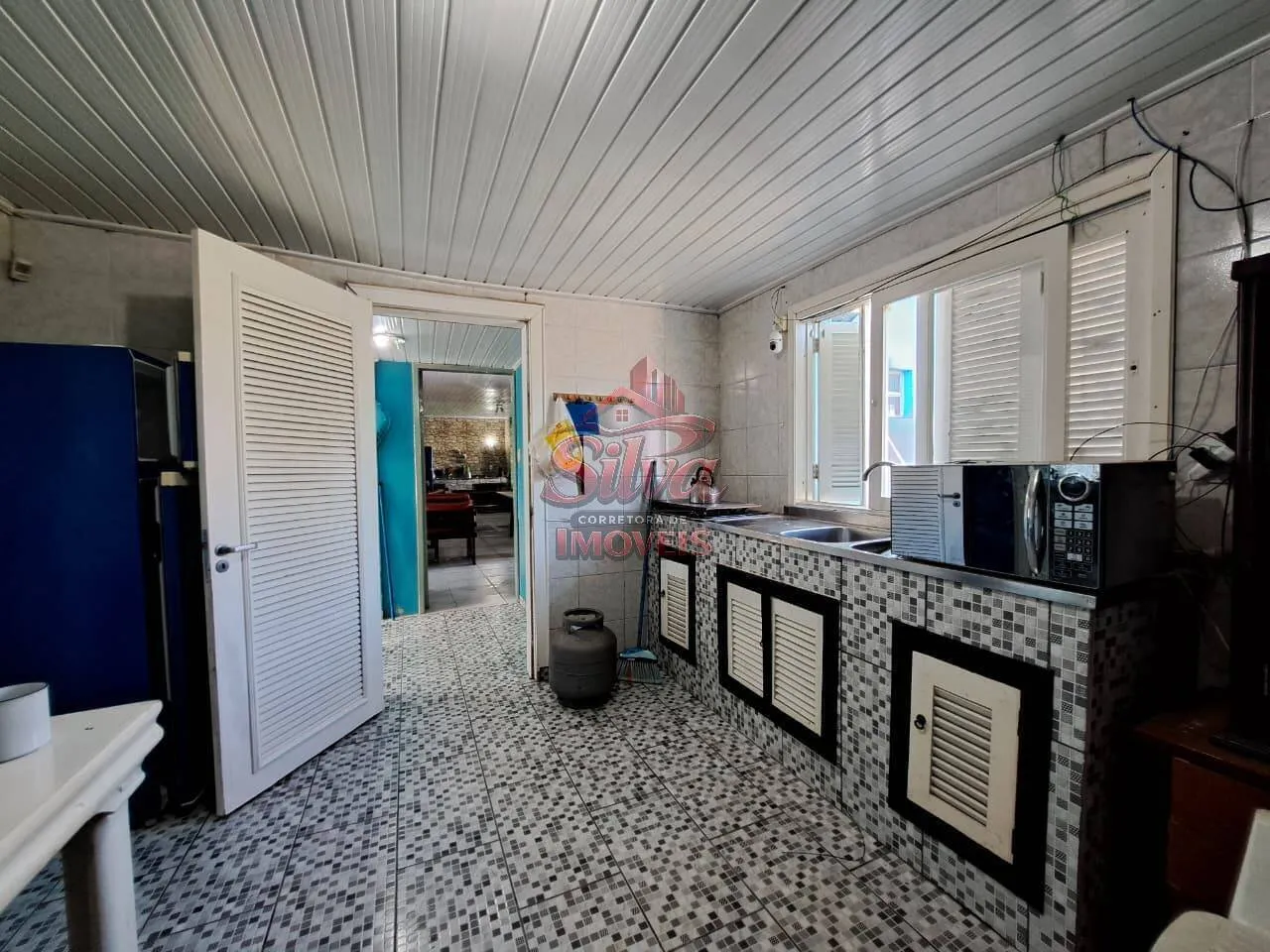 Imagem Casa 5 dormitórios com piscina a 200m do mar