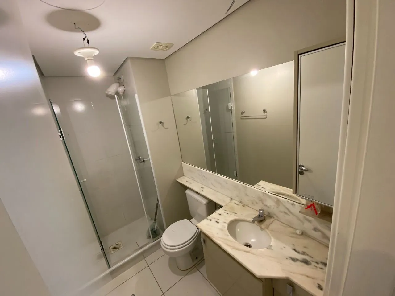 Imagem Lindo apartamento semi mobiliado, 3 quartos (1 suíte), churrasqueira e vaga.