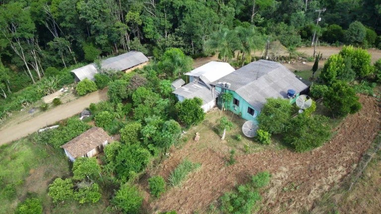 Imagem Casa para Venda em Peritiba, Rural, 3 dormitórios, 2 banheiros