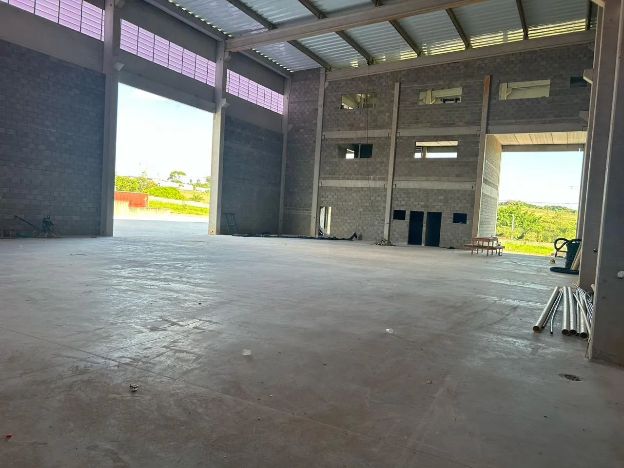 Imagem Aluguel de Galpão Industrial de Excelência em Cidade] - Bairro] - Espaço Moderno e Funcional!