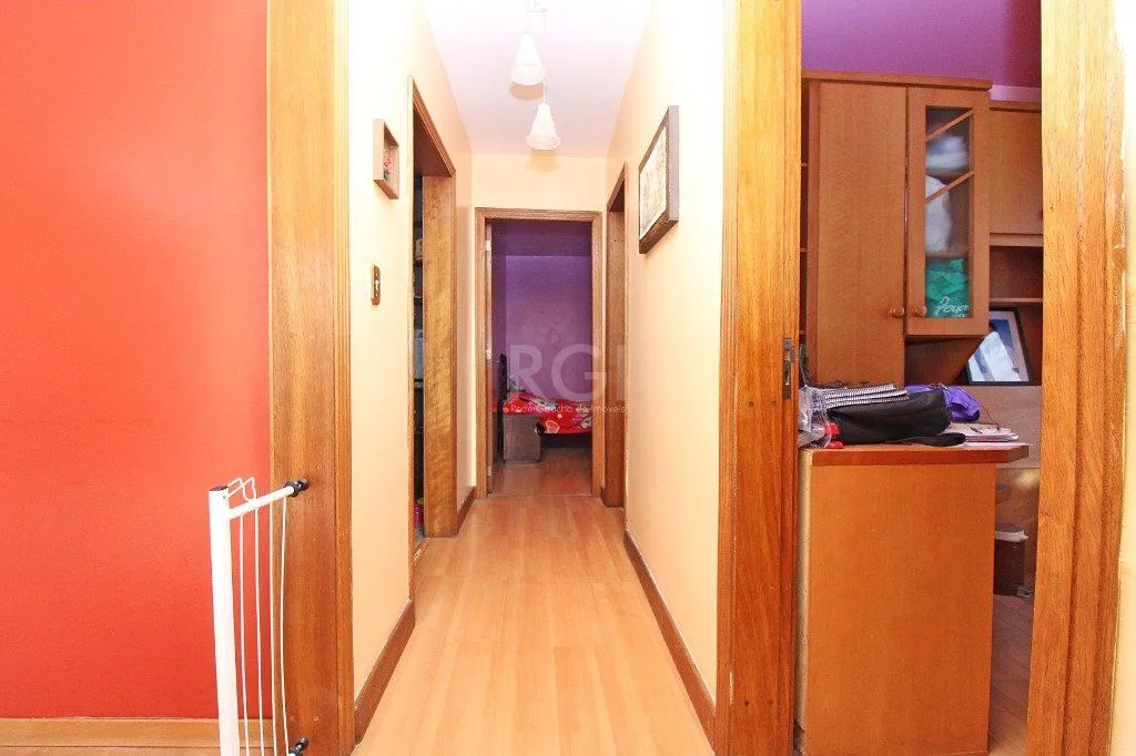 Imagem Casa para Venda - 280m², 4 dormitórios, sendo 1 suites, 4 vagas - Bom Jesus