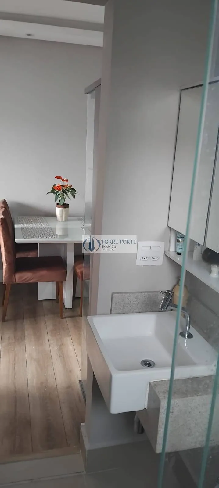 Imagem Ótimo apartamento com 28 m², 1 dormitório, 1 vaga de garagem, em Moema