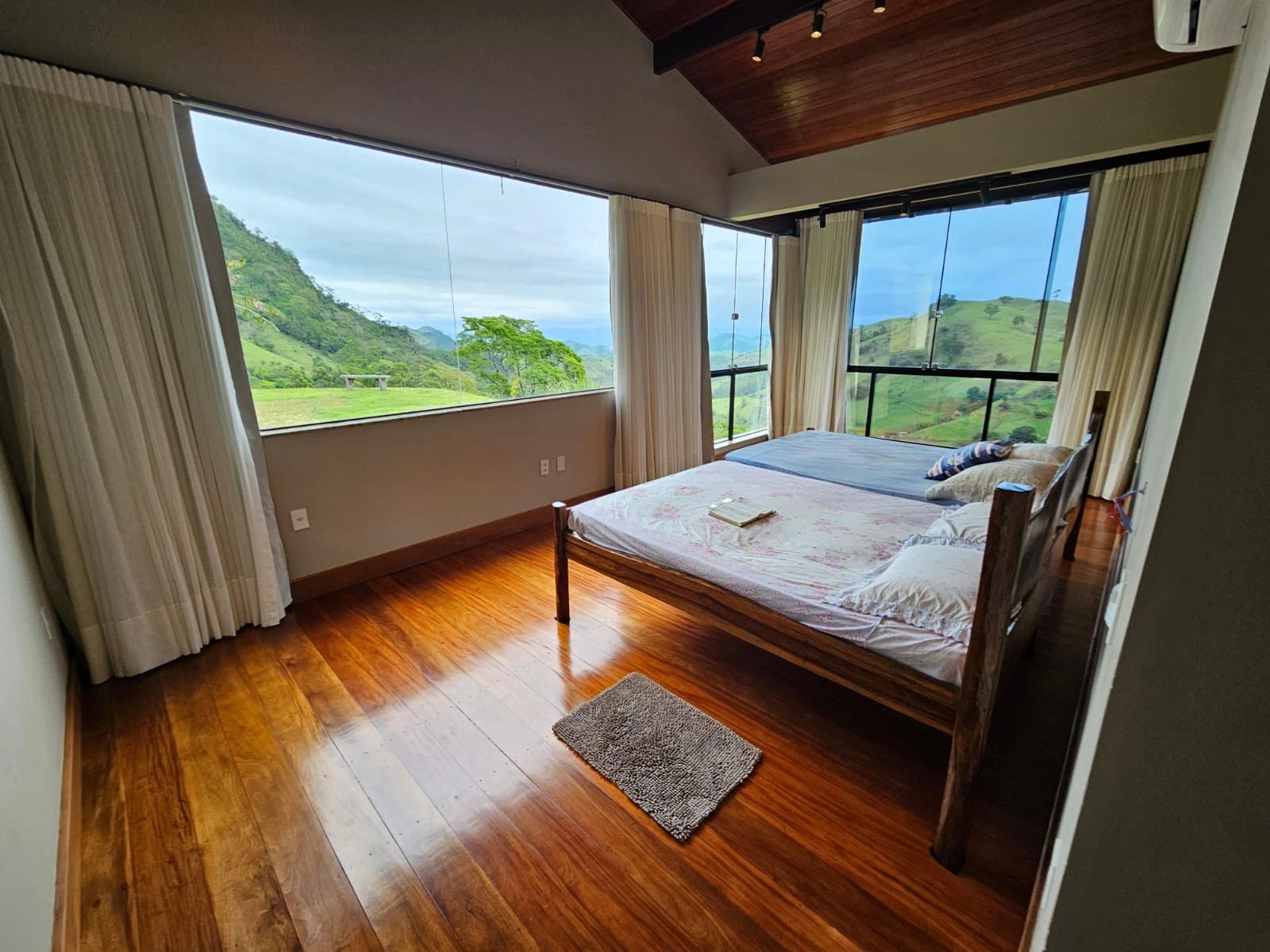 Imagem Casa com 3 Quartos à Venda, 400 metros em Vargem Alta - Vargem Alta