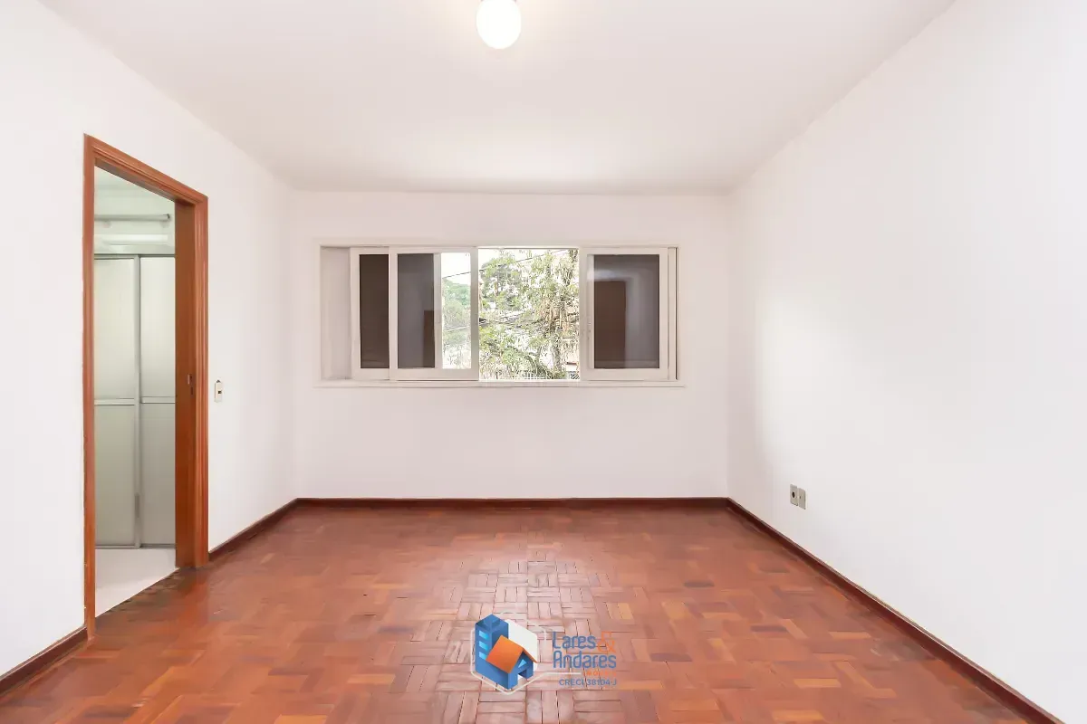 Imagem Sobrado para venda em Vila Alexandria com 3 quartos, sendo 1 suíte, 201m²