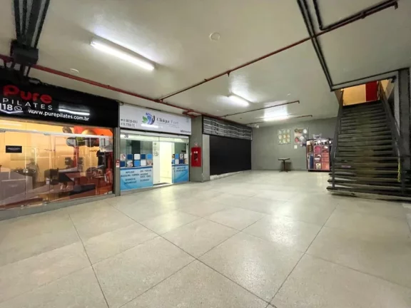 Imagem Apartamento à venda no Copan, República, São Paulo/SP: 3 quartos, sala para 3 ambientes, 3 banheiros, 1 vaga de garagem, 170m² de área.