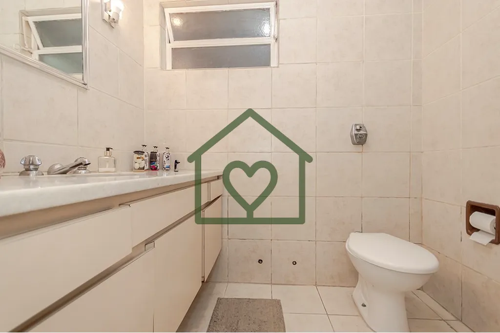 Imagem Descubra o seu novo lar em Porto Alegre! Este excelente apartamento de 130 metros quadrados, localiz...