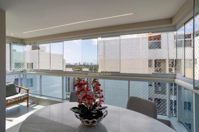 Imagem Excelente cobertura alto padrão vista mar com três quartos home theater a venda em Alphaville l