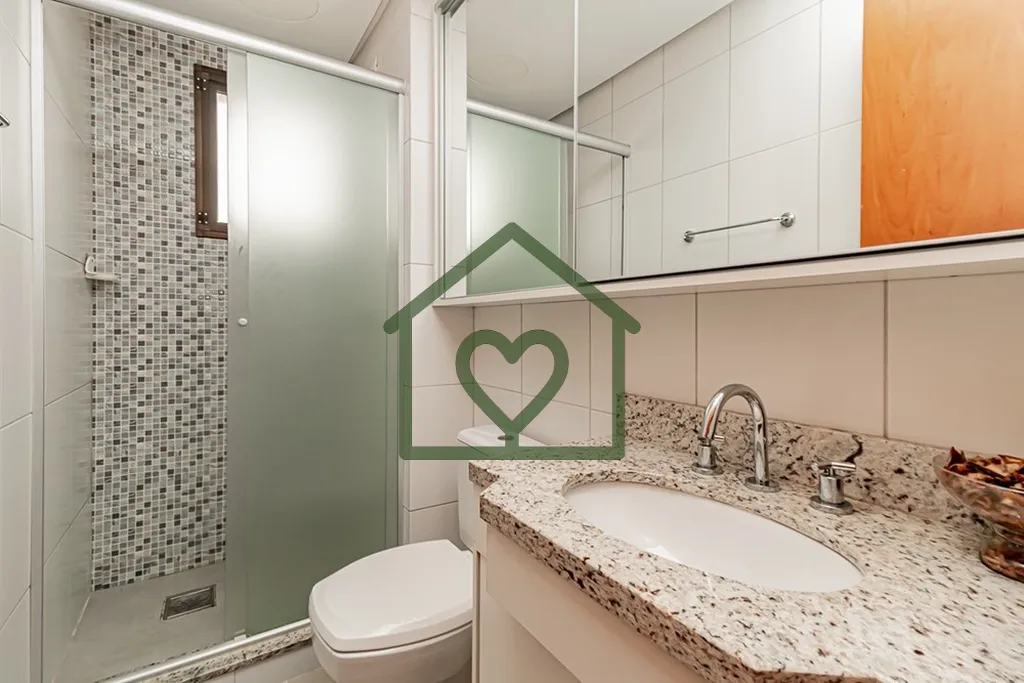 Imagem APARTAMENTO DE 85m² COM 3 DORMITÓRIOS (1 SUÍTE), BANHEIRO, SALA DE ESTAR E JANTAR, COZINHA COM CH...