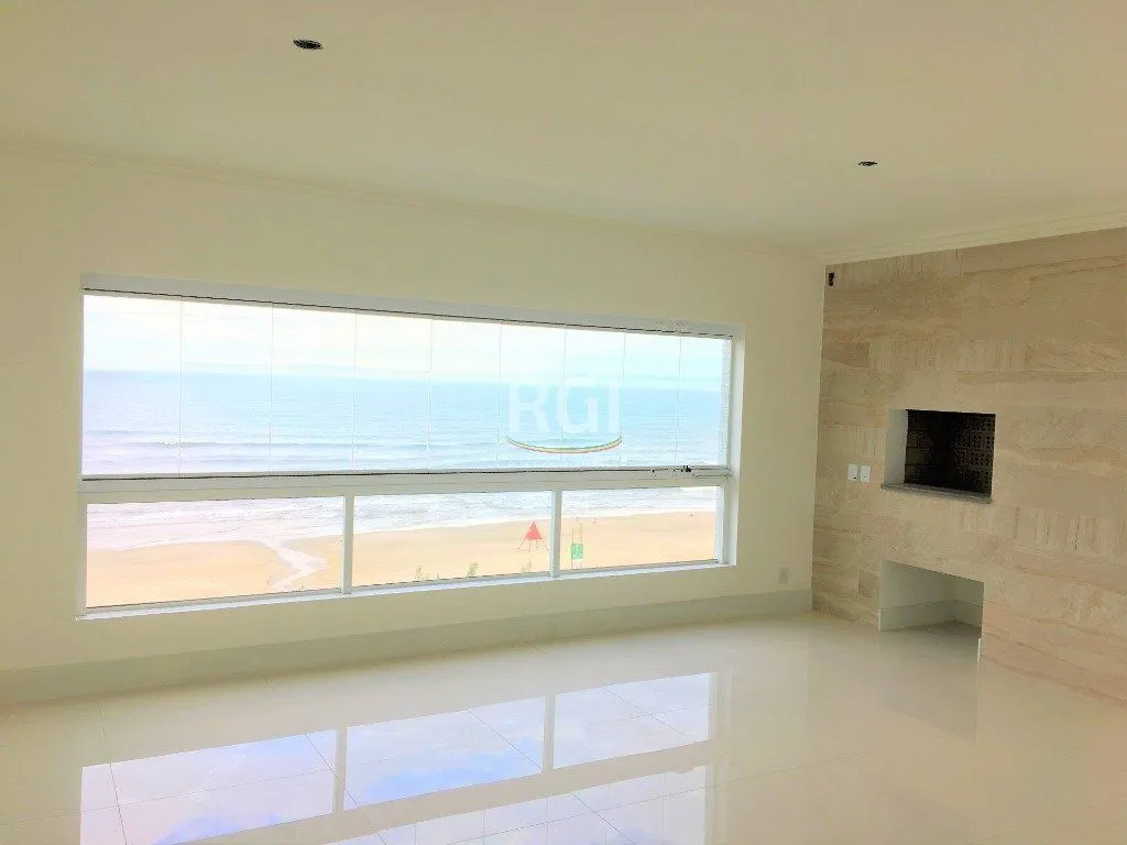 Imagem Apartamento para Venda - 161.39m², 4 dormitórios, sendo 2 suites, 2 vagas - Centro
