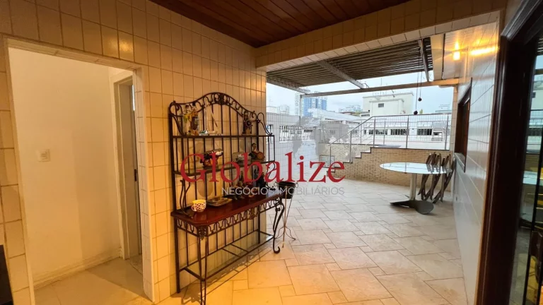 Imagem Cobertura Duplex à venda com 404m², 4 Dormitórios e 3 vagas na Ponta da Praia - Santos por R$ 1.600.000,00.