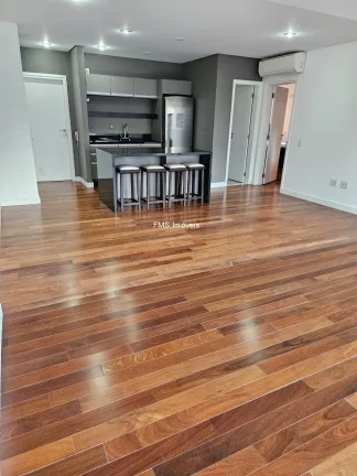 Imagem Apartamento no Itaim Bibi com 2 Quartos sendo 1 Suíte, 3 Banheiros, 2 Vagas.