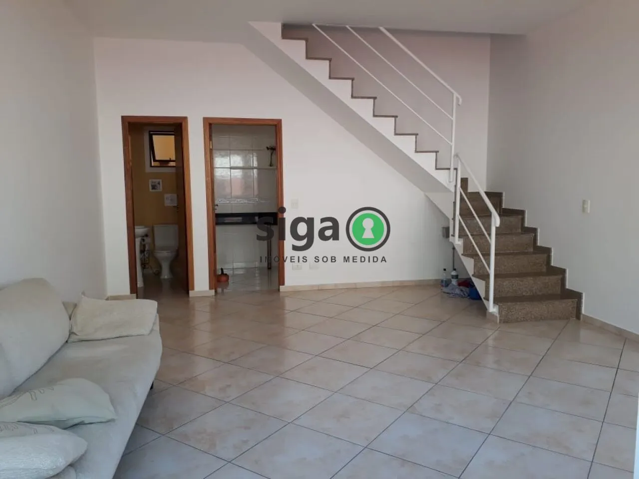 Imagem Sofisticação e Exclusividade em Casa Triplex no Bosque da Saúde