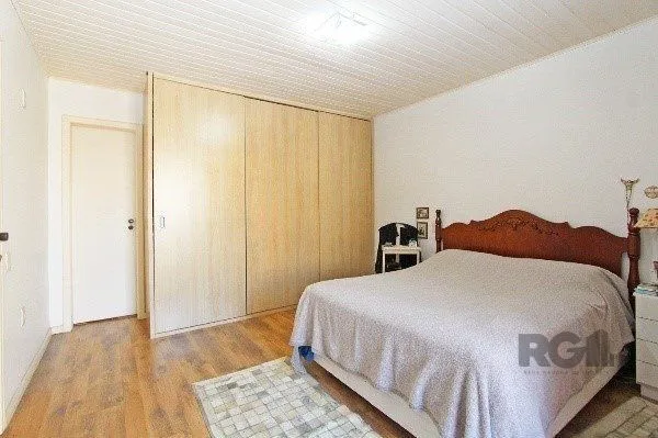 Imagem Vende-se bela cobertura 3 quartos com suíte, 2 vagas, dependencia completa em prédio com elevador - 220m² - Floresta