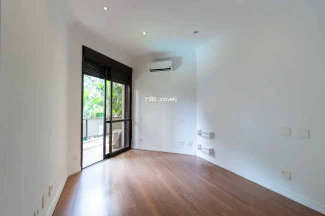 Imagem Apartamento com 3 suítes no Itaim Bibi