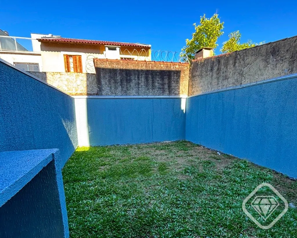 Imagem Casa nova, mobiliada e pronta para morar, em frente a uma linda praça na Zona Sul.

Ao entrar, o li...