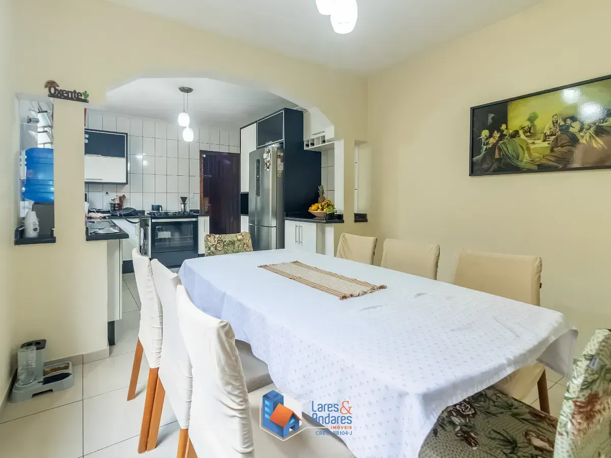 Imagem Sobrado para venda em Moinho Velho com 4 quartos, 206m²