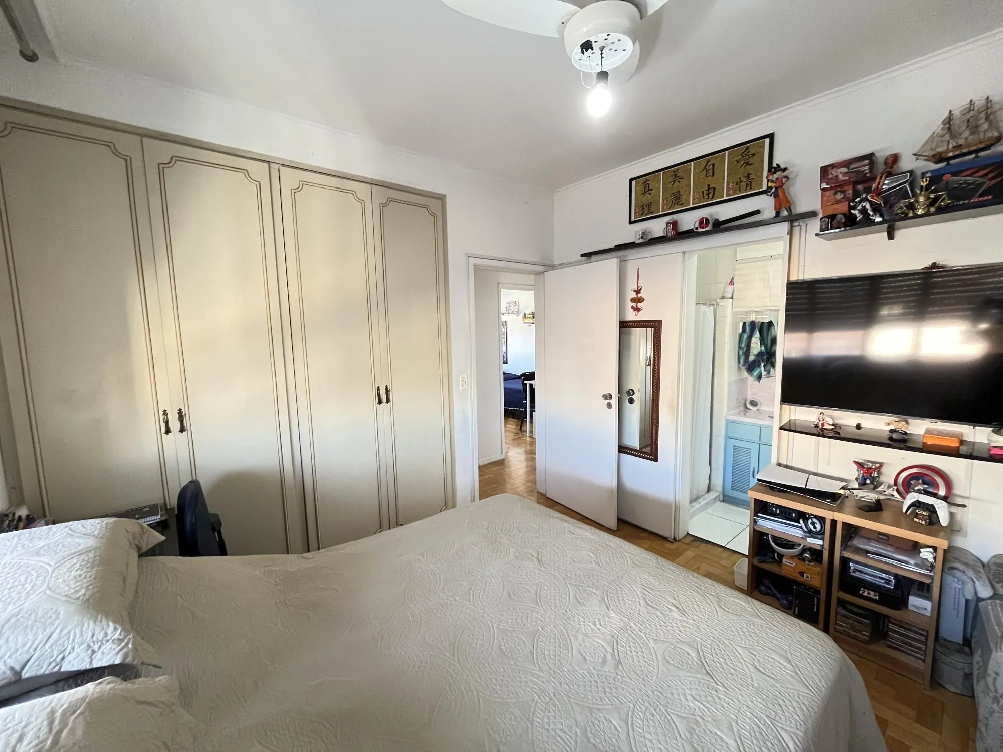 Imagem Apartamento de 3 quartos, suíte e 1 vaga de garagem no bairro Bom Fim em POA/RS