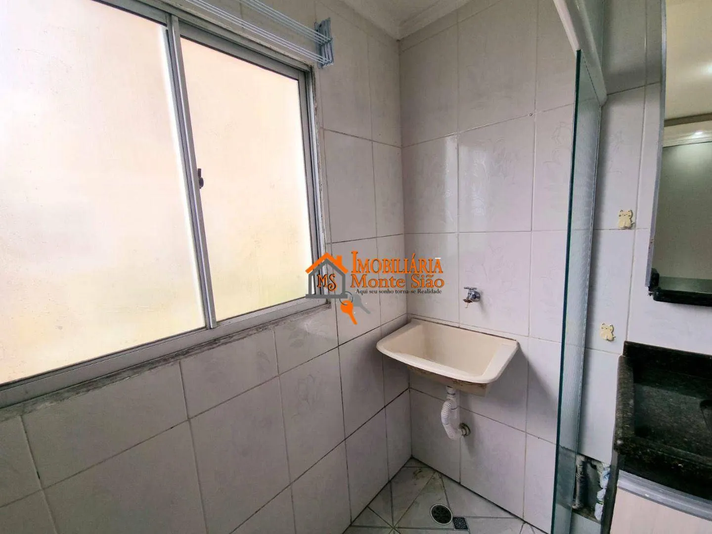 Imagem Apartamento com 2 dormitórios à venda, 45 m² por R$ 249.000,00 - Água Chata - Guarulhos/SP