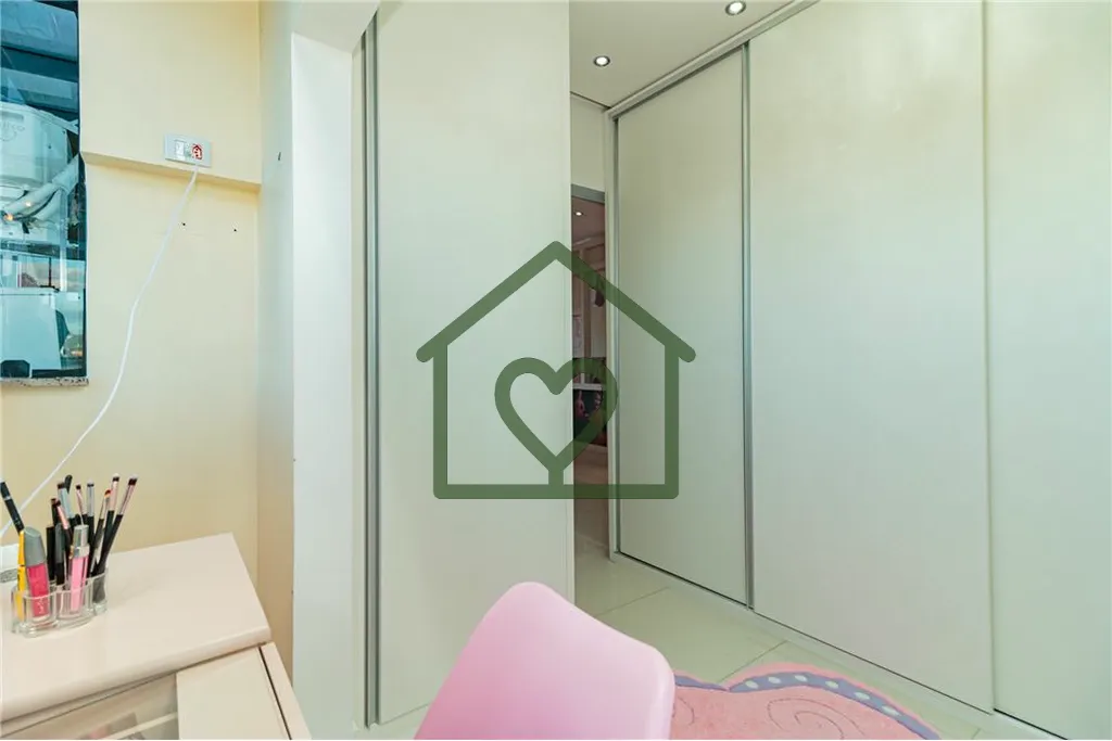 Imagem Apresentamos um excelente duplex residencial à venda em Santa Tereza, Porto Alegre, localizado na v...
