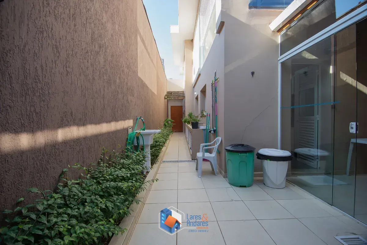 Imagem Casa para venda em Cidade Monções com 4 quartos, sendo 1 suíte, 337m²