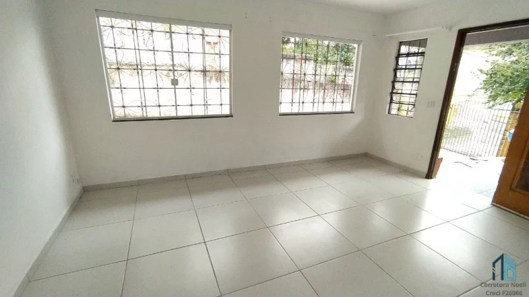 Imagem Casa a venda 03 quartos , 04 vagas no Bairro Alto em Curitiba PR
