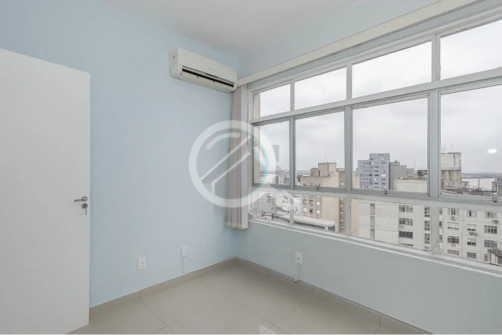 Imagem Disponível para venda uma excelente sala comercial localizada na Rua dos Andradas, no coração do ...