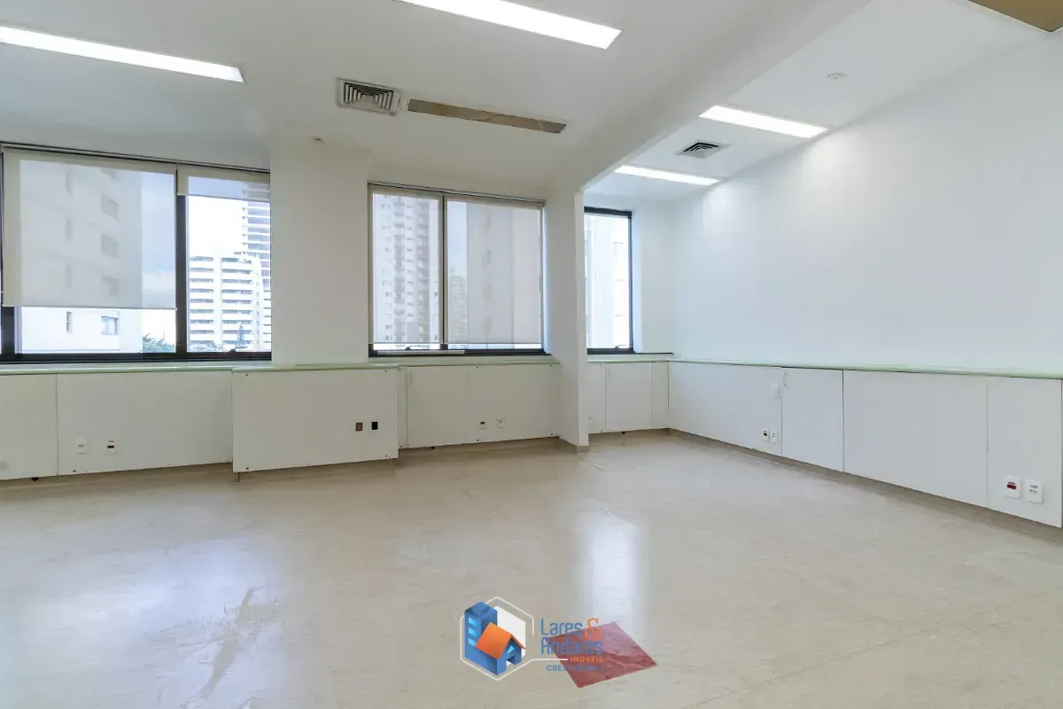 Imagem Conjunto comercial para venda em Moema, 286m²