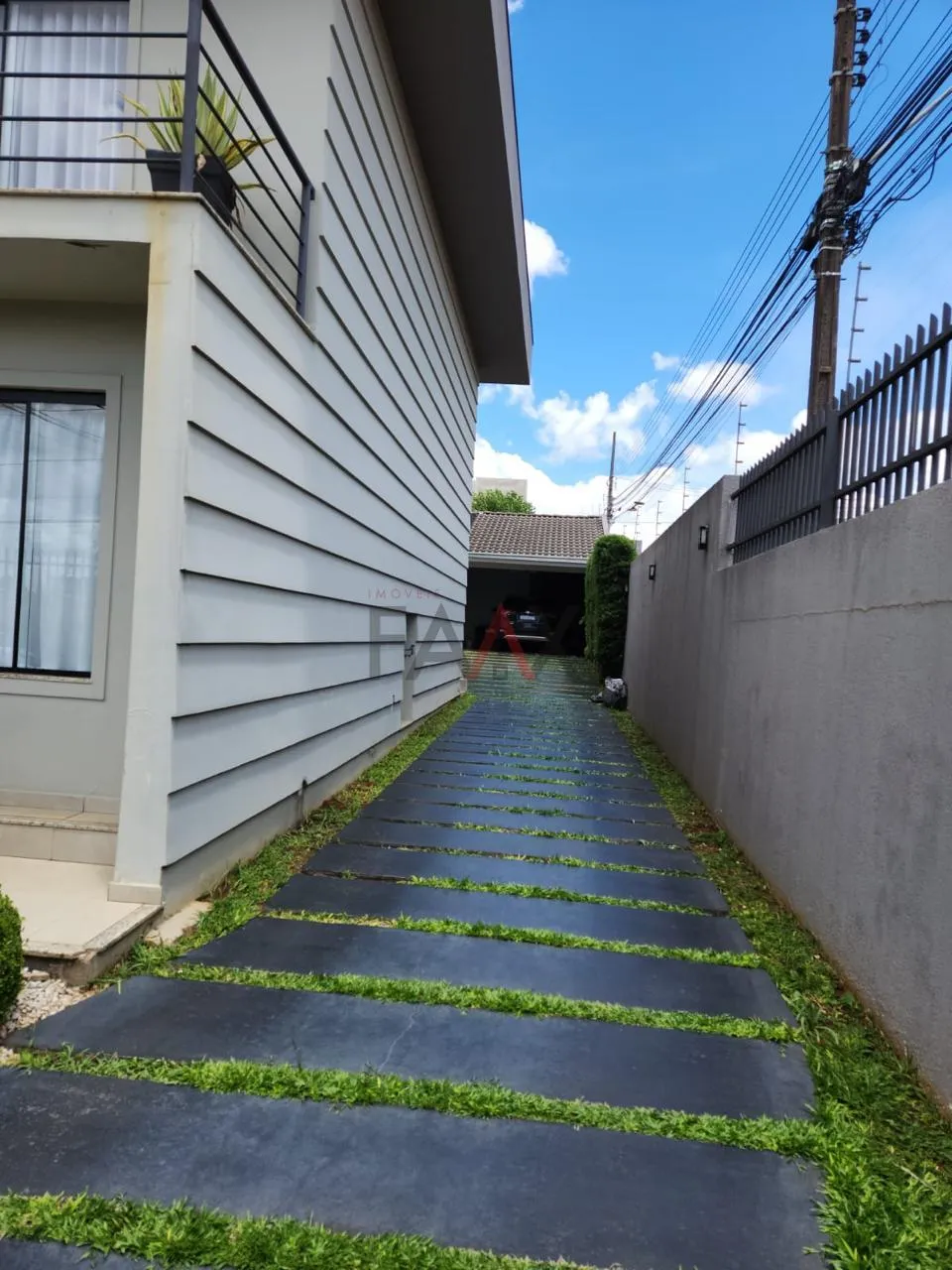 Imagem Sobrado com 3 dormitórios à venda, DOS ESTADOS, GUARAPUAVA - PR