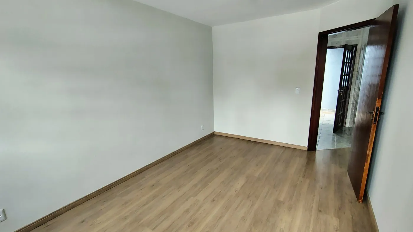 Imagem 60 m2 - Casa 3 quartos em Curitiba.São Lourenço. R$ 495.000.