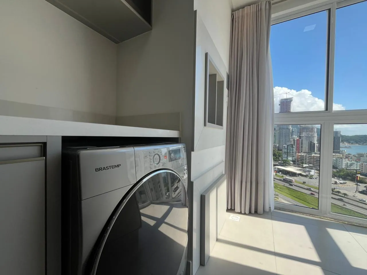 Imagem Apartamento com vista para o mar à venda com 702m2 por R$ 1.200.000,00