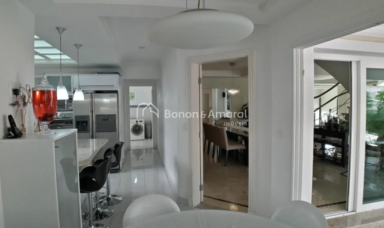 Imagem "Linda Casa em Condomínio de Alto Padrão com Piscina, Espaço Gourmet e Lazer Completo"