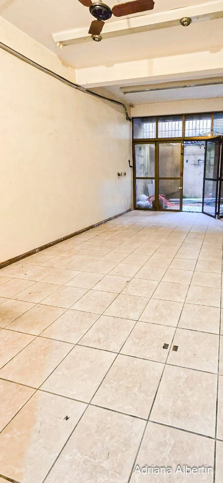 Imagem Prédio comercial com 239m²