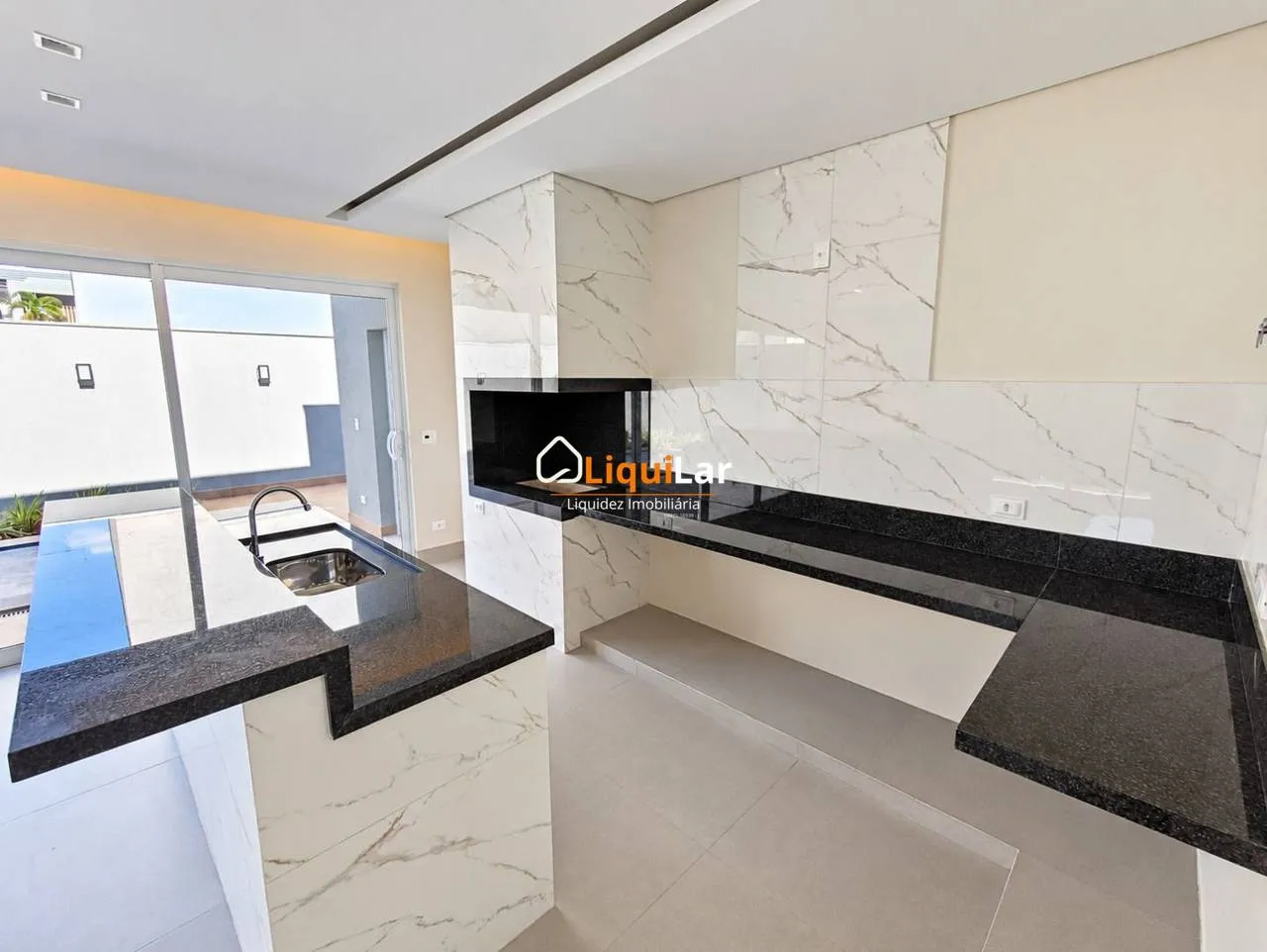 Imagem Residencial Alphaville II | Casa Térrea de Alto Padrão com 3 Suítes, Piscina Aquecida e Energia Fotovoltaica