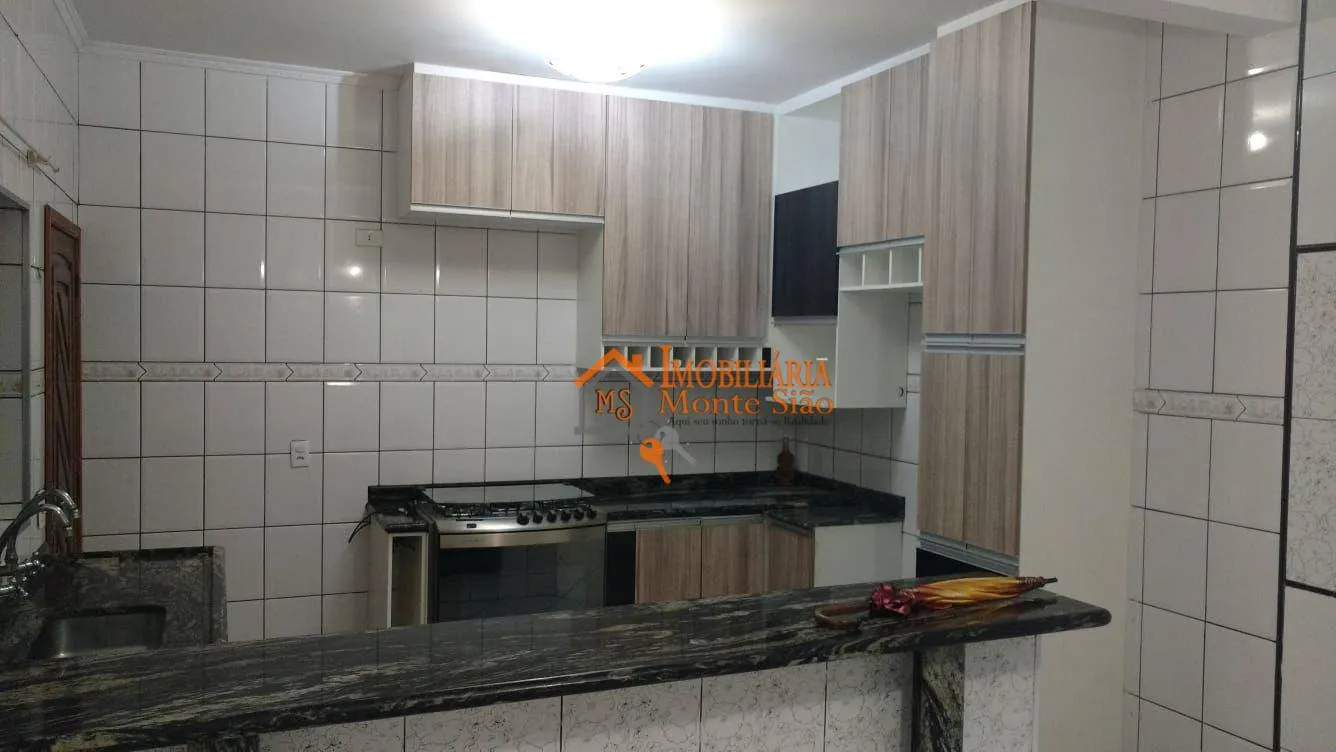 Imagem Sobrado com 3 dormitórios à venda, 203 m² por R$ 700.000,00 - Jardim São João - Guarulhos/SP