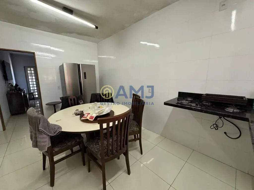 Imagem CASA À VENDA NO SETOR HELVÉRICA - APARECIDA DE GOIÂNIA