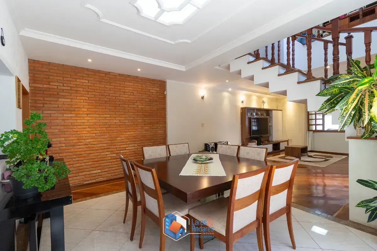 Imagem Sobrado para venda em Vila Clementino com 3 quartos, sendo 3 suítes, 241m²
