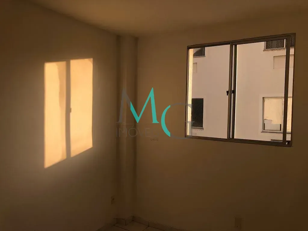 Imagem Apartamento com 2 dormitórios à venda, 50 m² por R$ 160.000,00 - Campo Grande - Rio de Janeiro/RJ