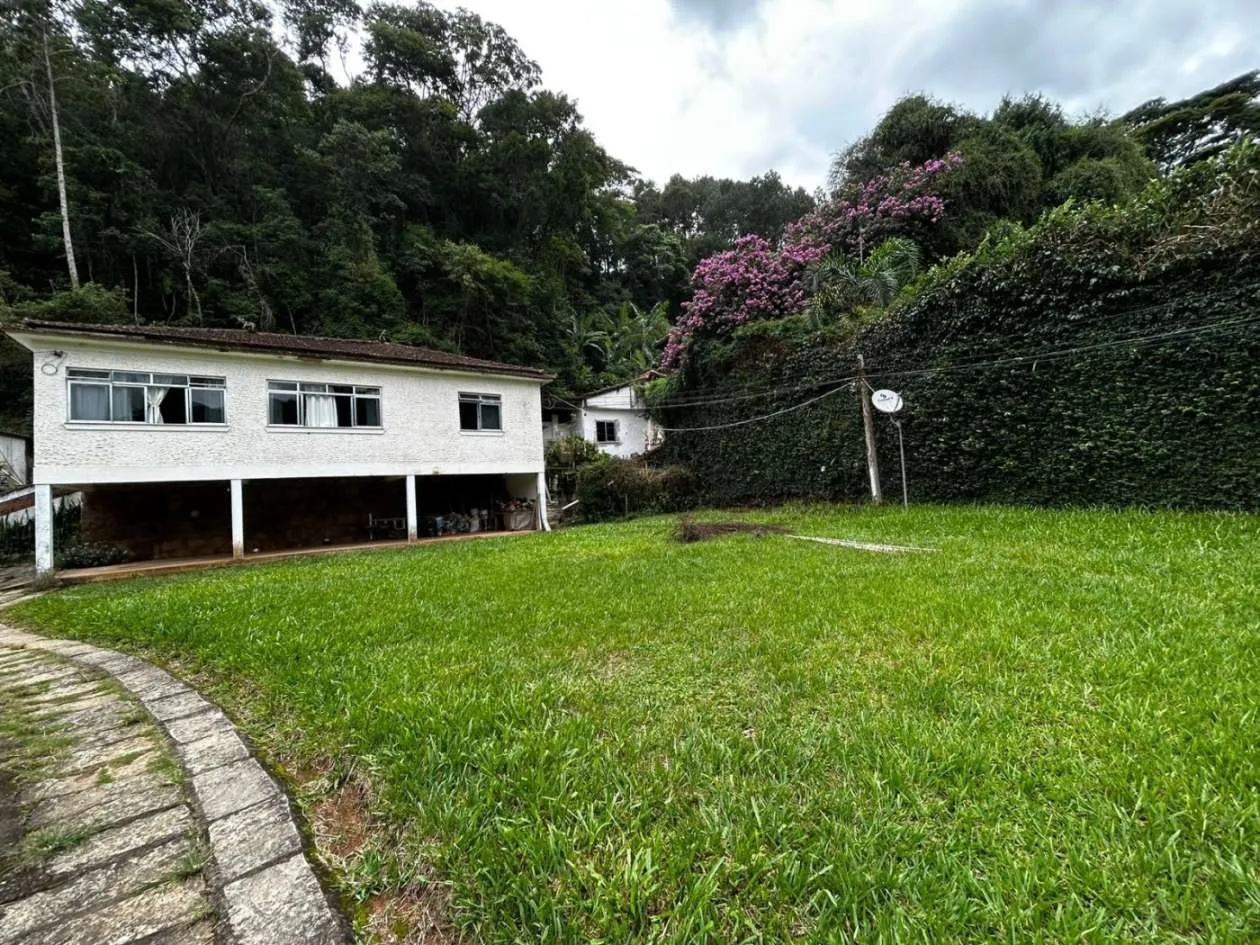 Foto do imóvel Casa para Venda em Petrópolis / RJ em Alameda Paulo Geraldo Milliet