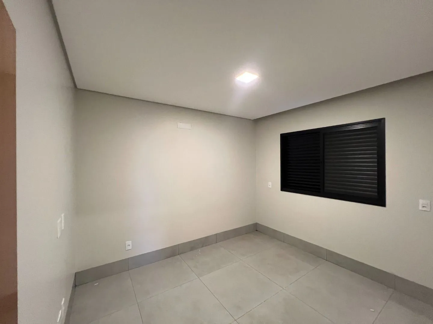 Imagem Casa com 3 dormitórios à venda, 112 m² por R$ 590.000,00 - Jardim Vitória - Patos de Minas/MG